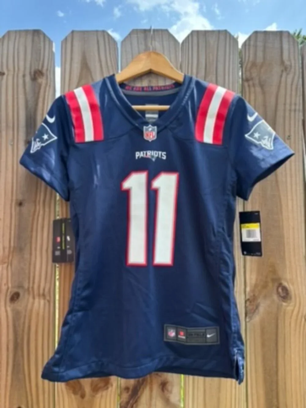 NWT Nike Julian Edelman #11 New England Patriots Women’s Jersey Small NFL